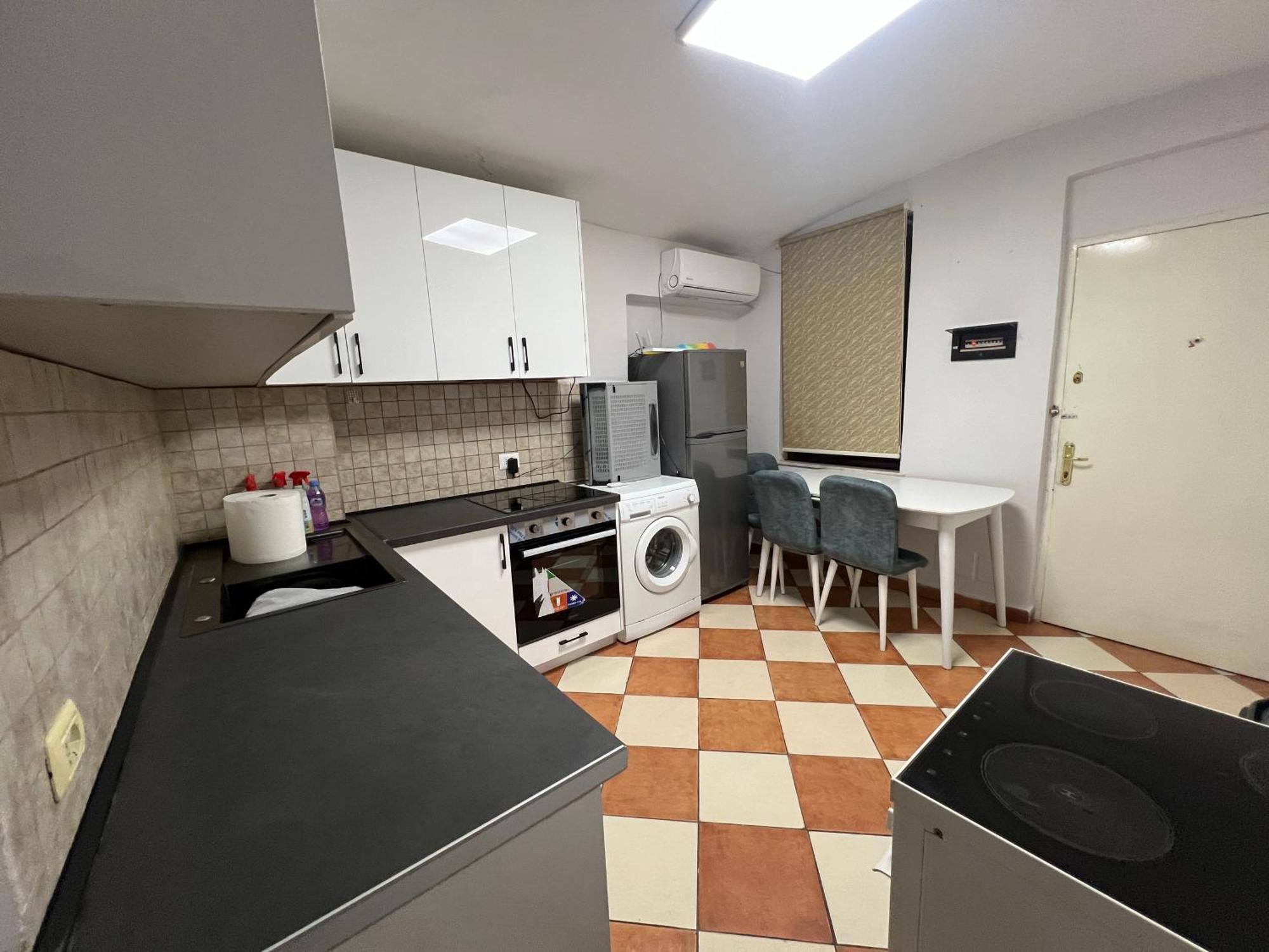 Sisterhood Hostel-Female Only Tiranë Eksteriør bilde